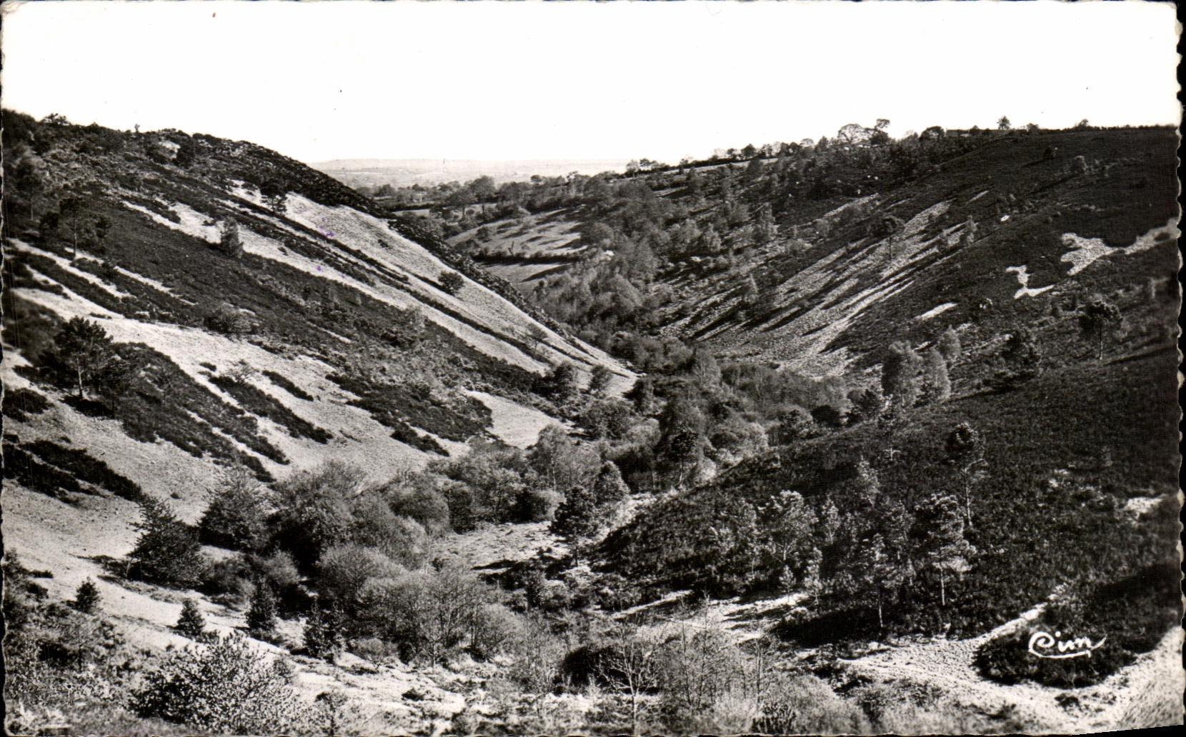 CPA Les Alpes Mancelles St Leonard Des Bios La vallee de Misere