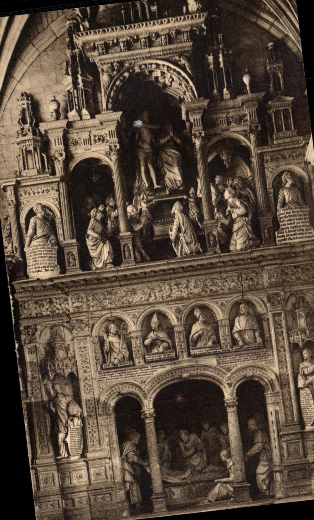 CPA Les Saints De Solesmes L'Ensevelissement et I'assomption de la Vierge