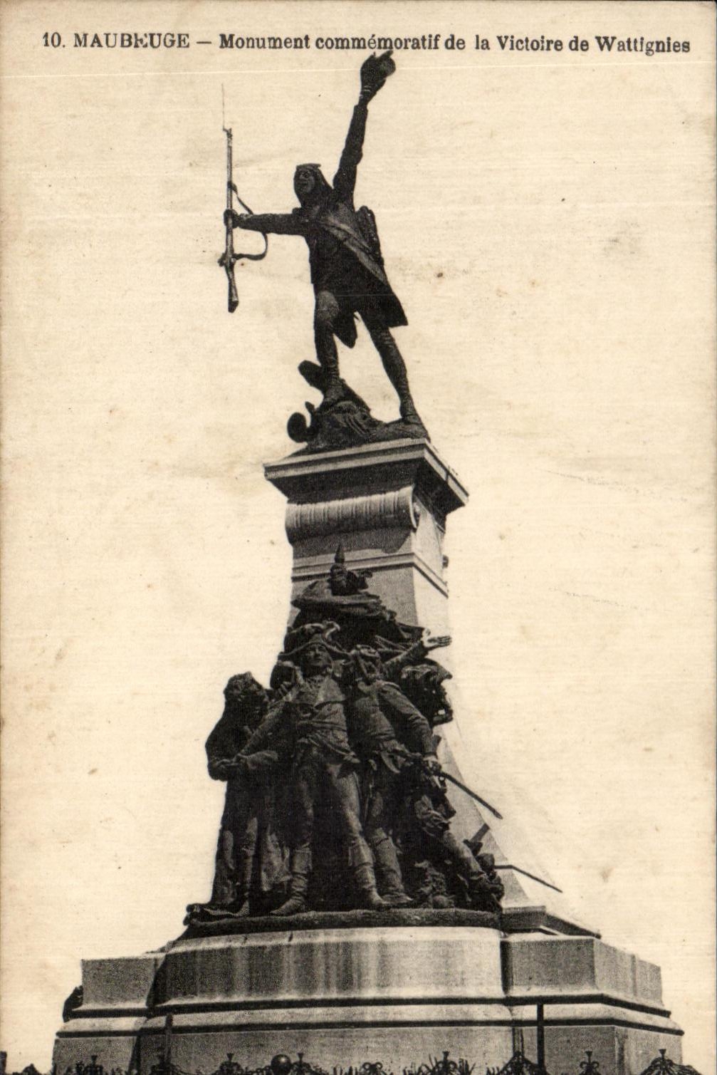 CPA Maubeuge Monument Commemoratif de Victoire de Wattignies Militaria 