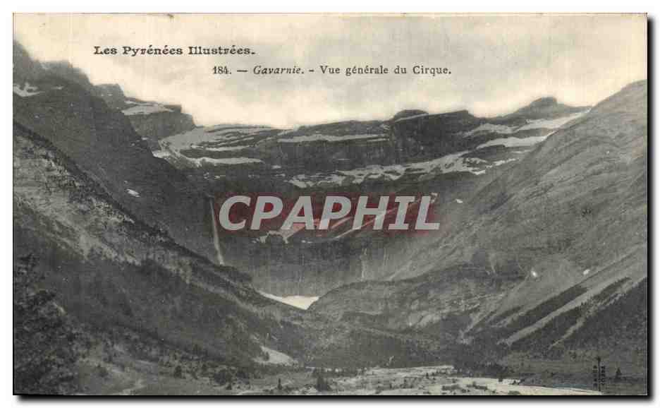 CPA Les Pyrenees Illustrees Gavarnie Vue generale du Cirque