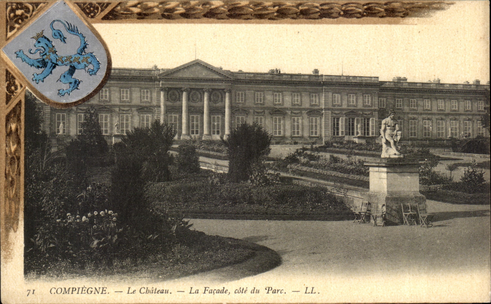 CPA Compiegne Le Chateau La Facade Cote Du Parc Lion