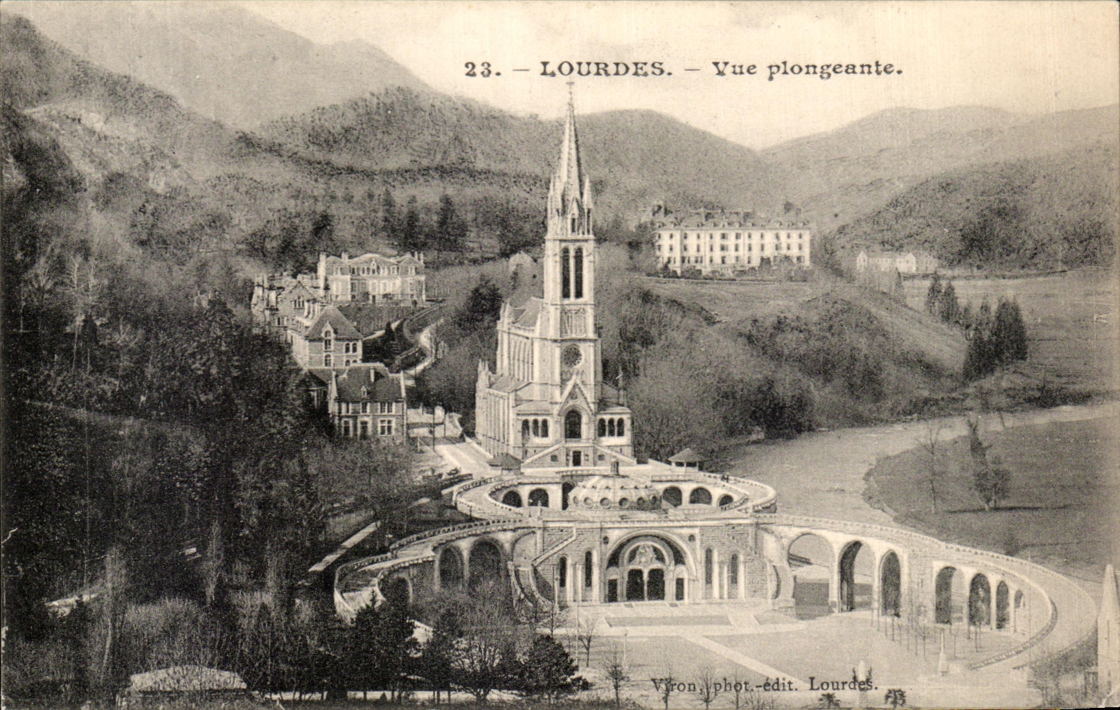 CPA Lourdes Vue Plongeante