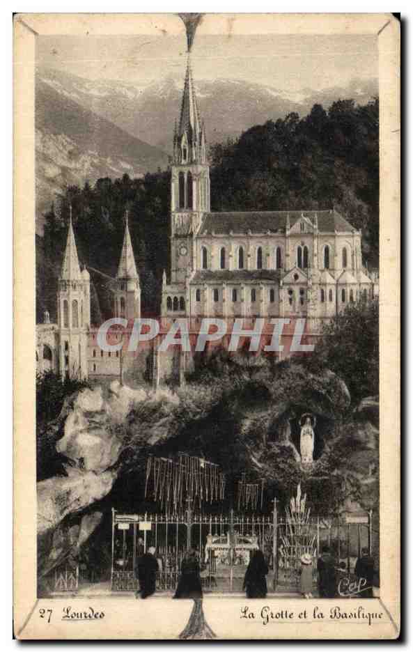 CPA Lourdes La Grotte Et La Basilique