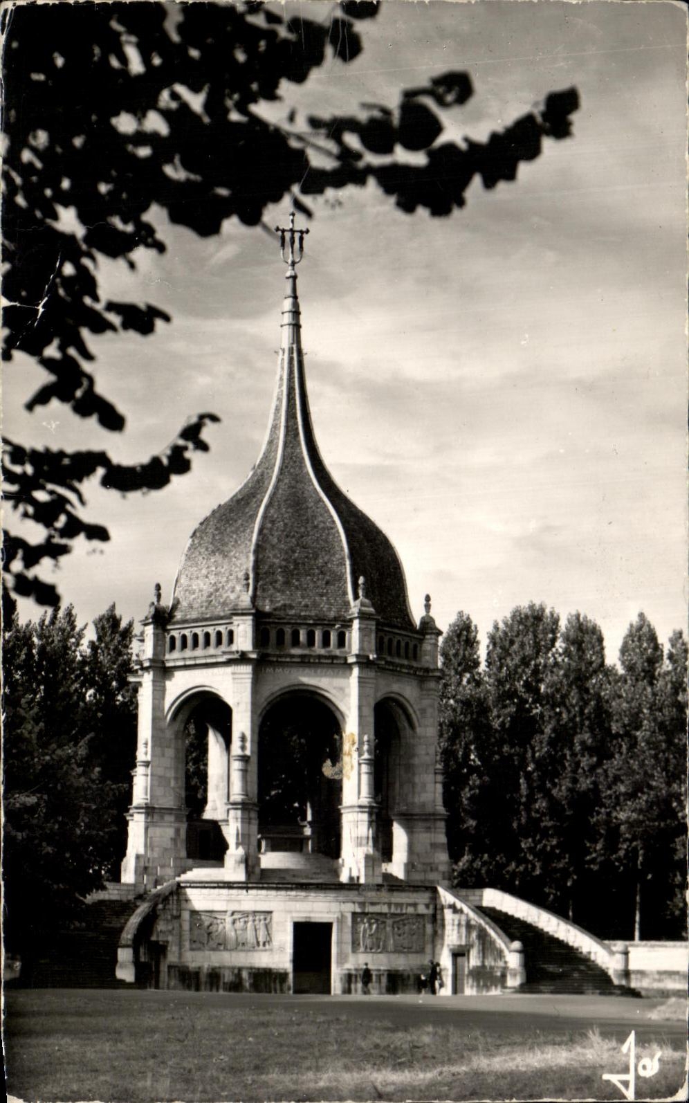 CPA Sainte anne Auray Le Monument Aux Morts