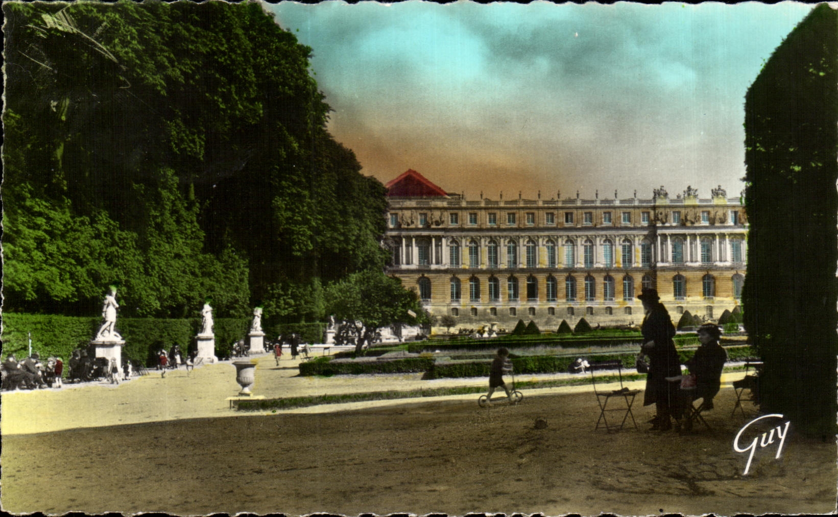 Versailles — Les parterres du Nord et le Château — Guy