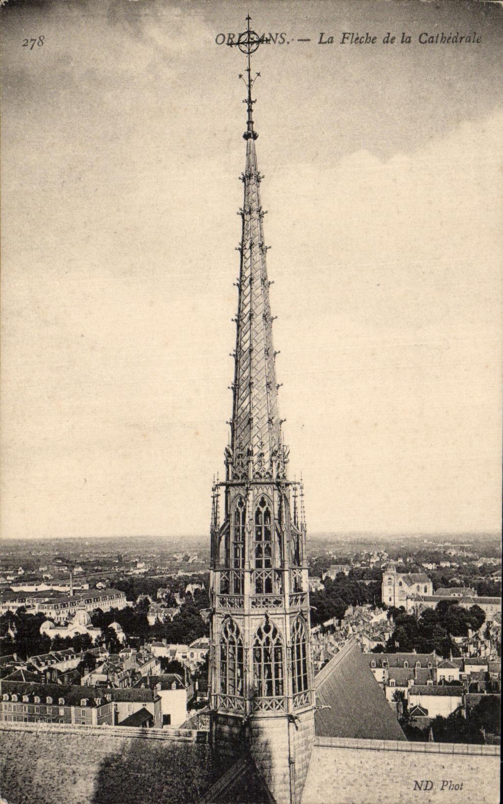 CPA Orleans la Fleche de la Cathedrale