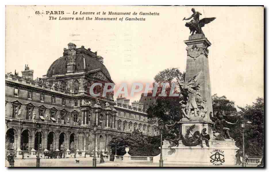 CPA Paris Le Louvre et le Monument de Gambetta