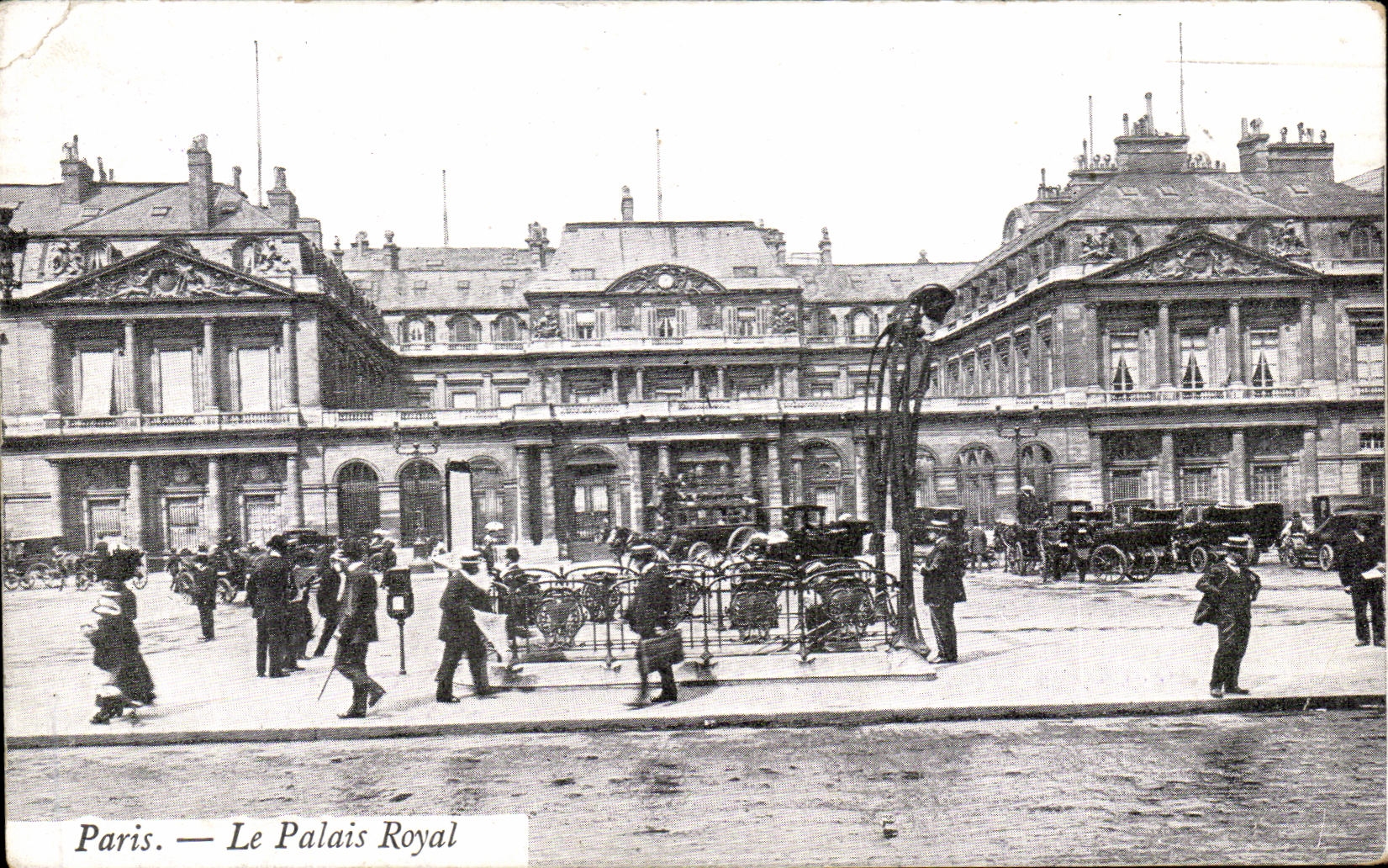 CPA Paris Le Palais Royal Metro