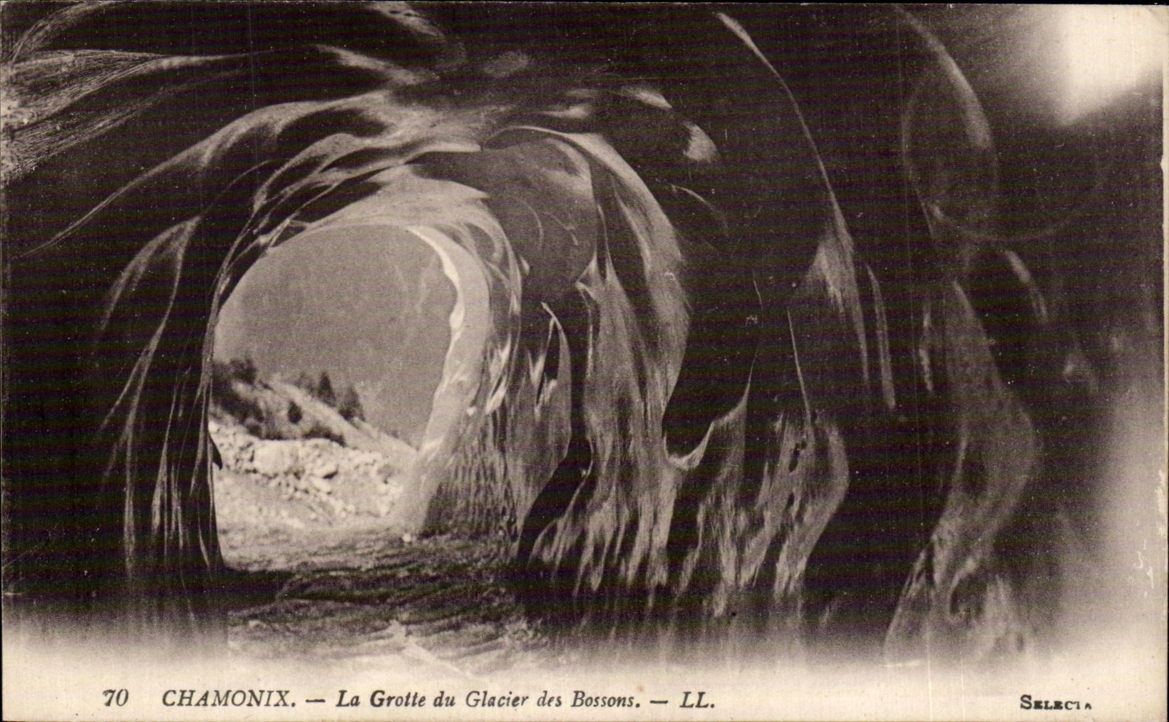 CPA Chamoinx La Grotte du Glacier des Bossons
