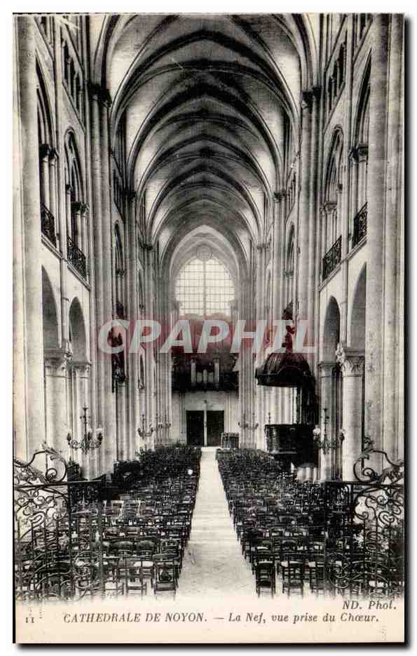 CPA Cathedrale De Noyon La Nef vue prise du Choeur Orgues