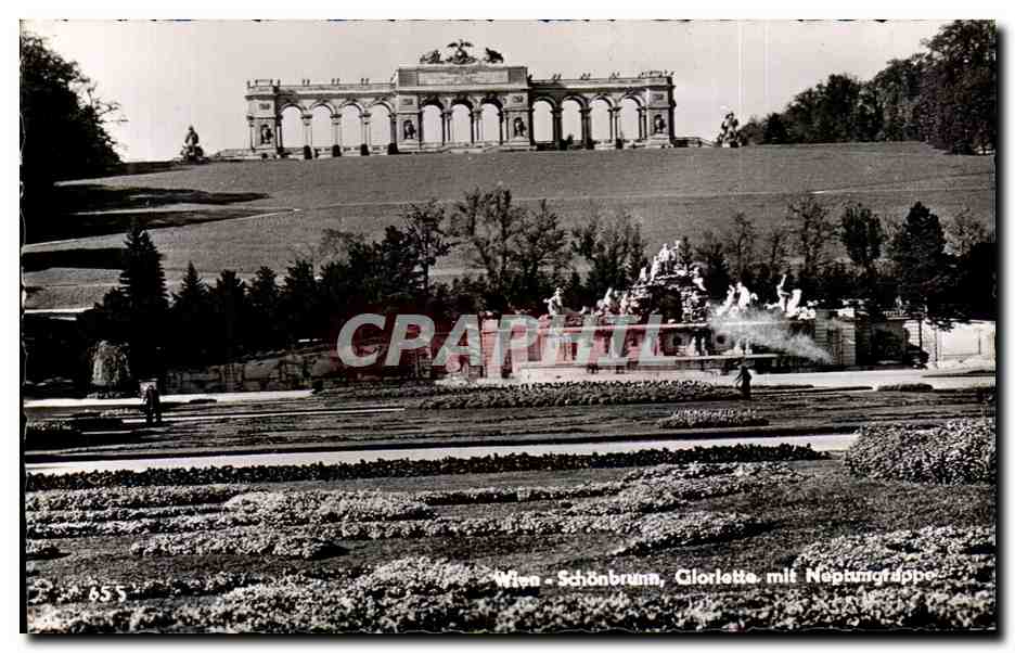 CPA Wien Schonbrunn Glorlette mit Neptunsgrappe