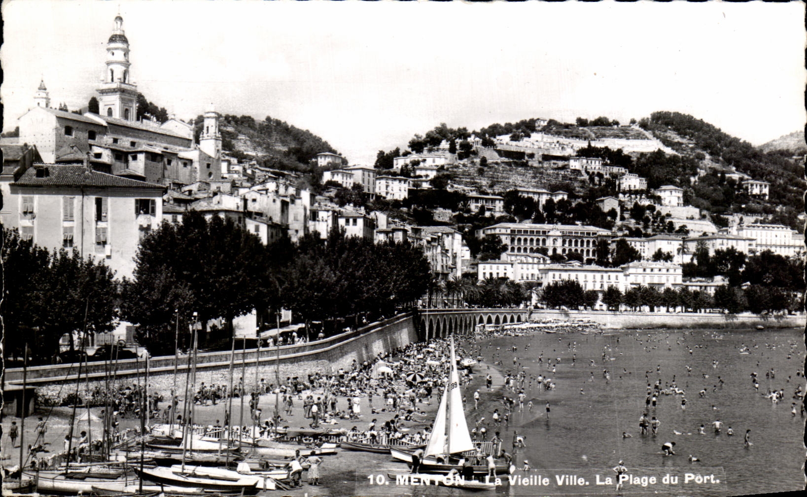 CPA Menton La Vieille Ville La Plage du Port