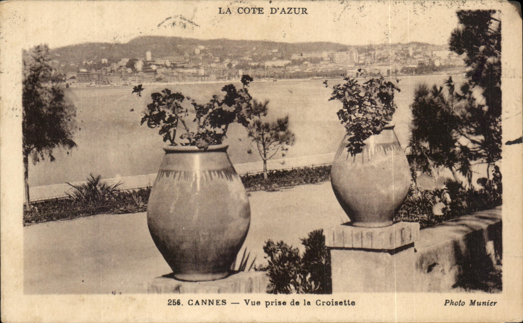 CPA Cannes Vue prise de la Croisette