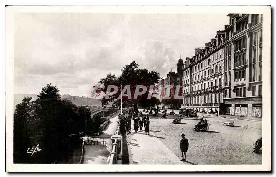Pau - Le Boulevard des Pyrénées — Édition Labouche Frères, Toulouse
