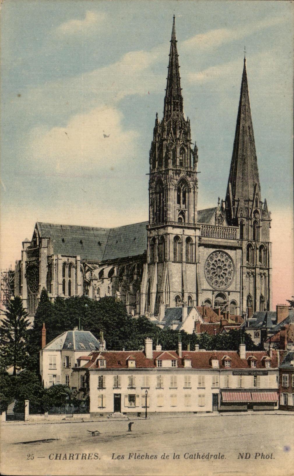 Chartres — Les Flèches de la Cathédrale — Montillet Genie Phot.