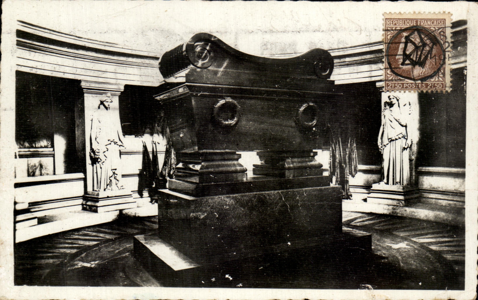 CPA Paris Invalides Tombeau de Napoleon 1er
