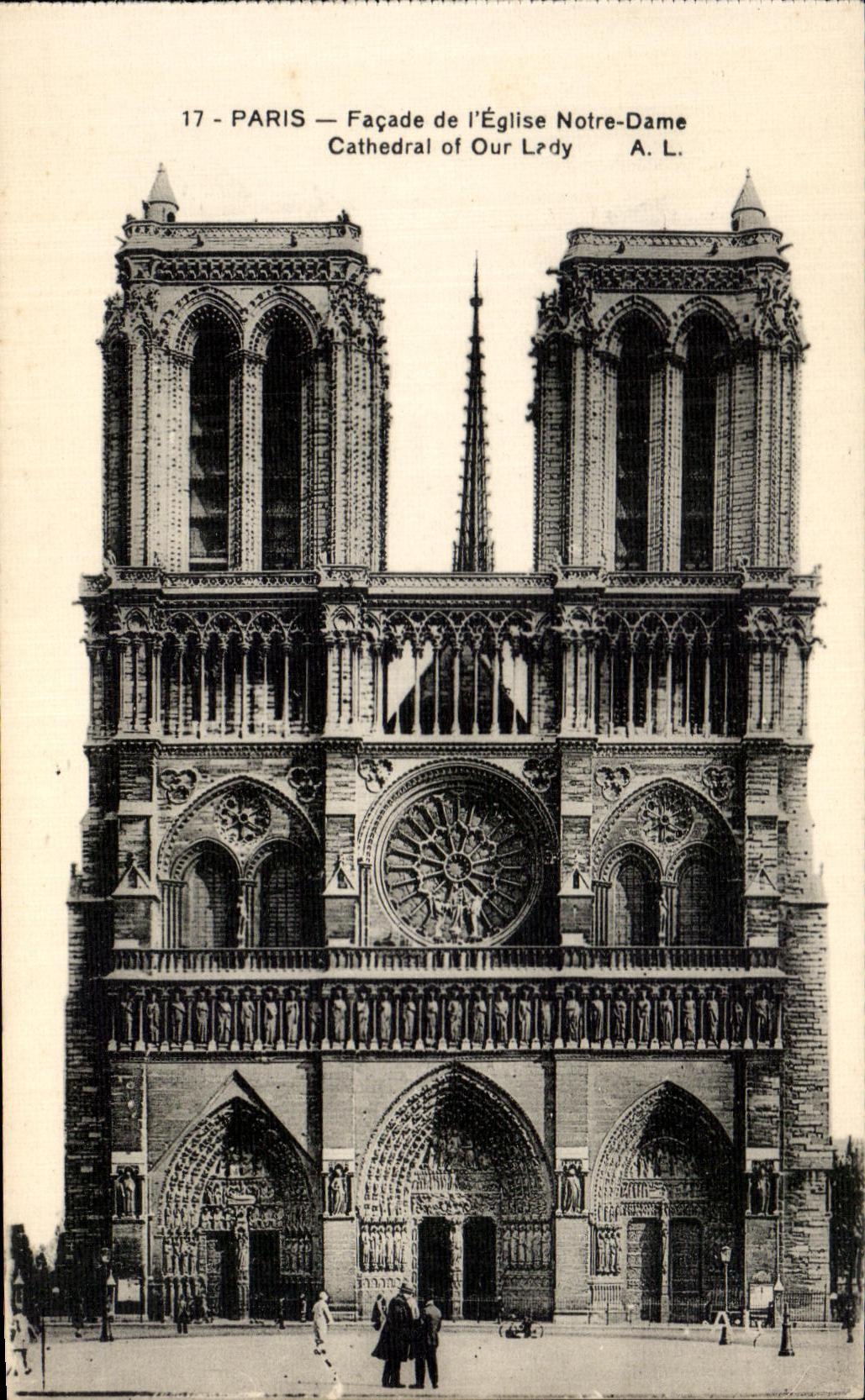 CPA Paris Facade de I'Eglise Notre Dame 