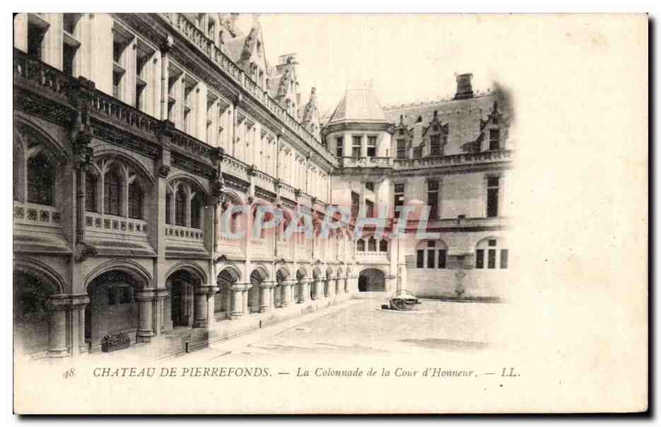 Château de Pierrefonds — La Colonnade de la Cour d'Honneur — LL. n°48
