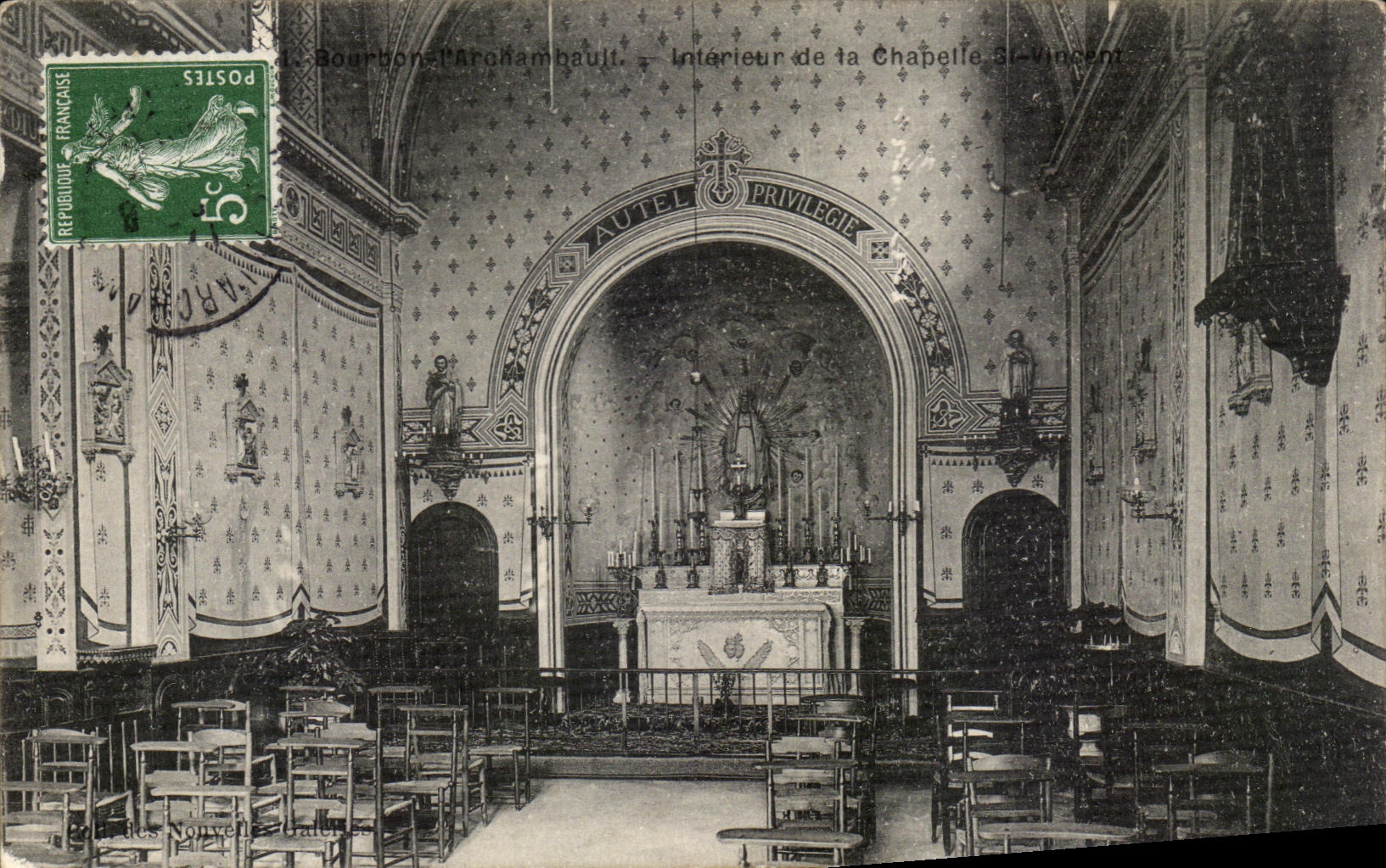 CPA Bourdon l'Archambault Interieur De La Chapelle St Vincent
