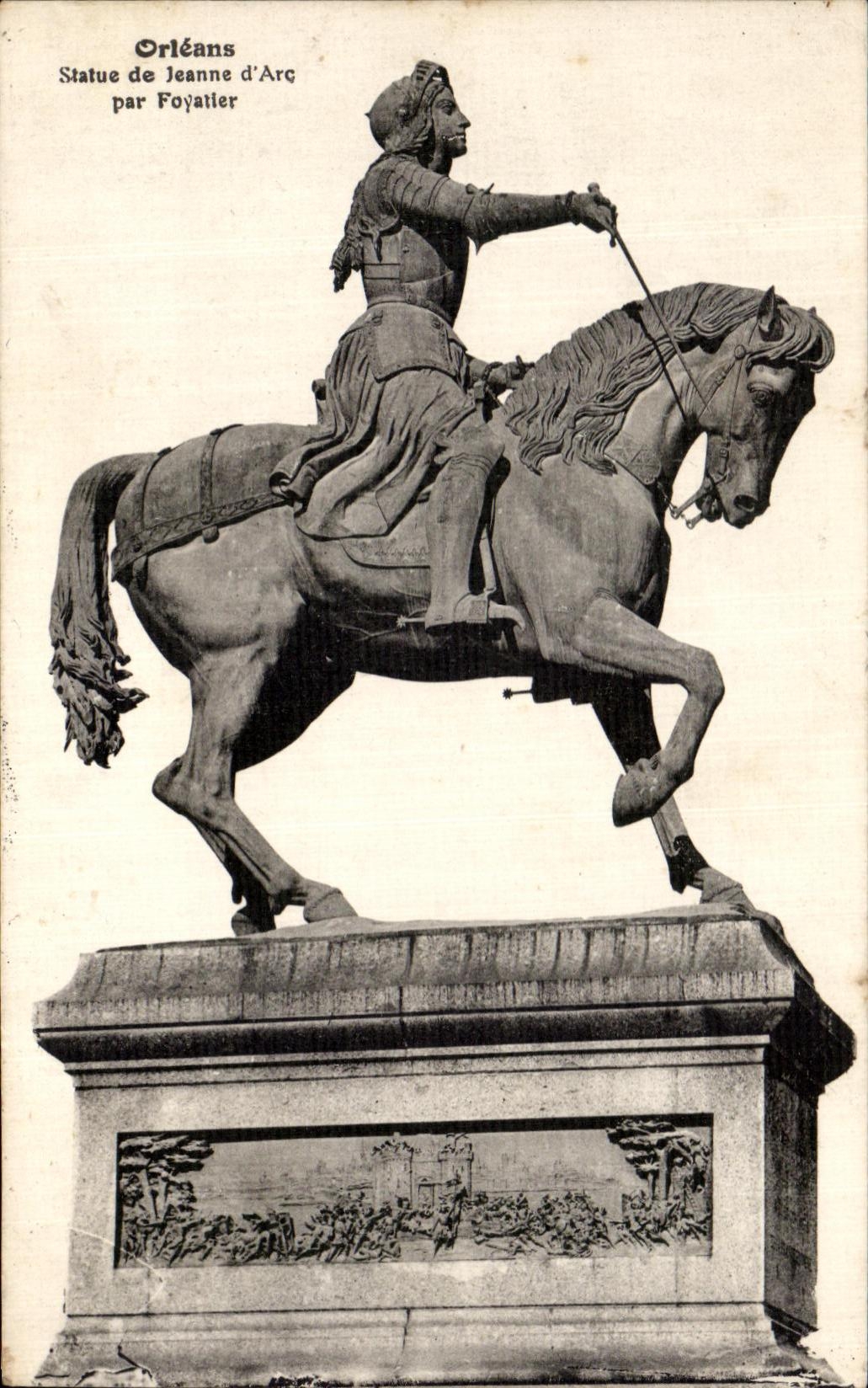 CPA Orleans Statue De Jeanne D'Arc Par Foyatier