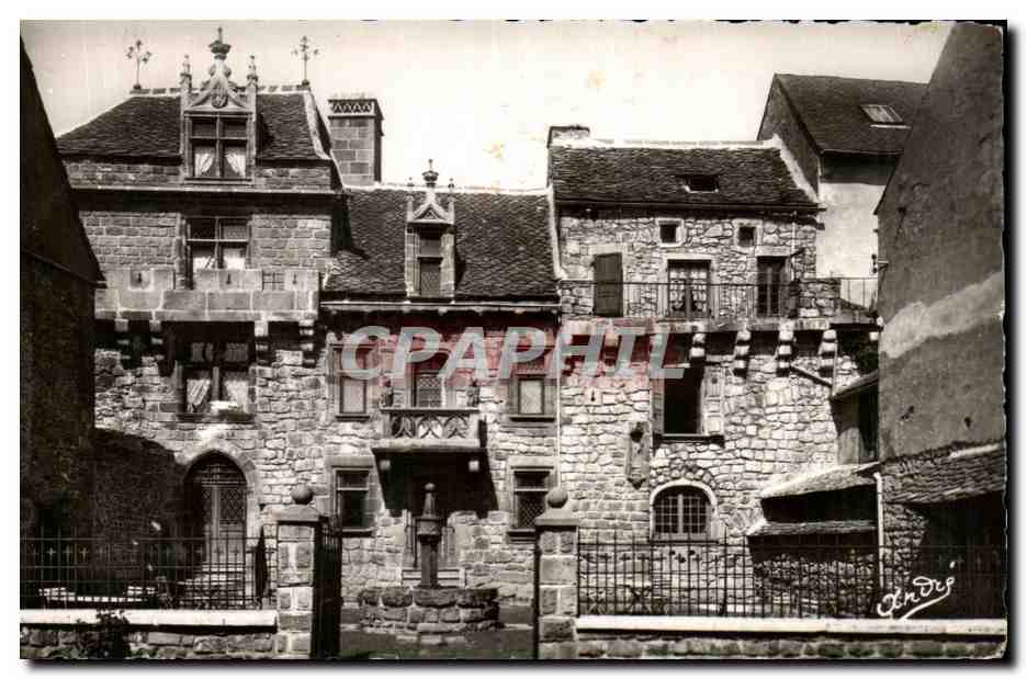 CPA Besse Handesse cour et maison dite Manoir MArie des remaprts