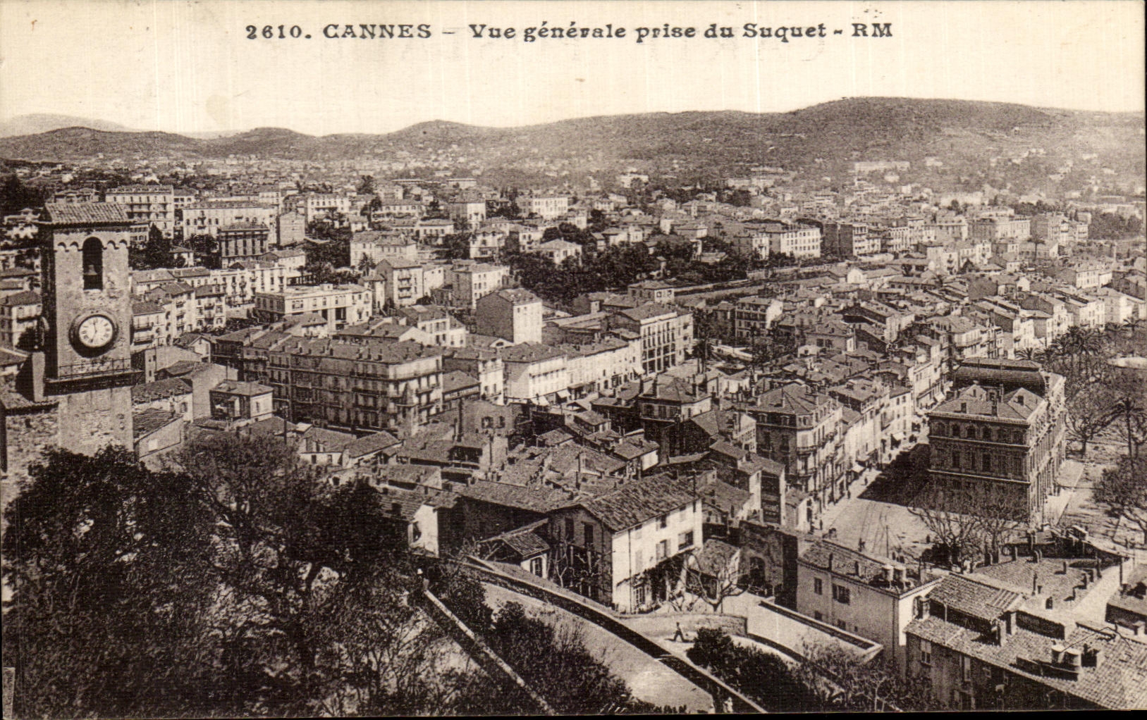 CPA Cannes Vue Generale Prise du Suquet