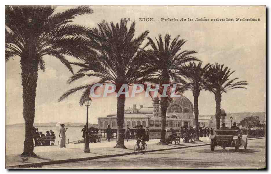CPA Nice Palais de la Jetee entre les Palmiers