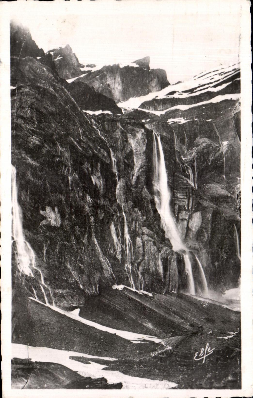 CPA Les Hautes Pyrenees Fond Du Cirque De Gavarnie Et Grande Cascade