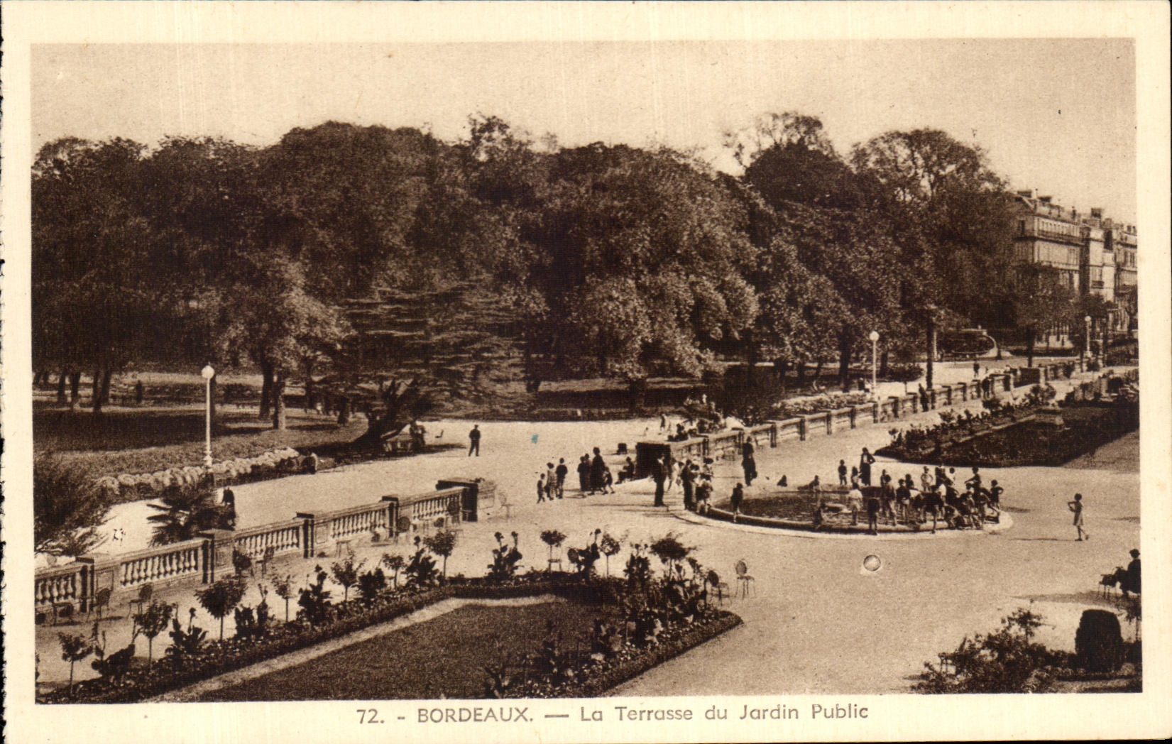 CPA Bordeaux La Terrasse du Jardin Public