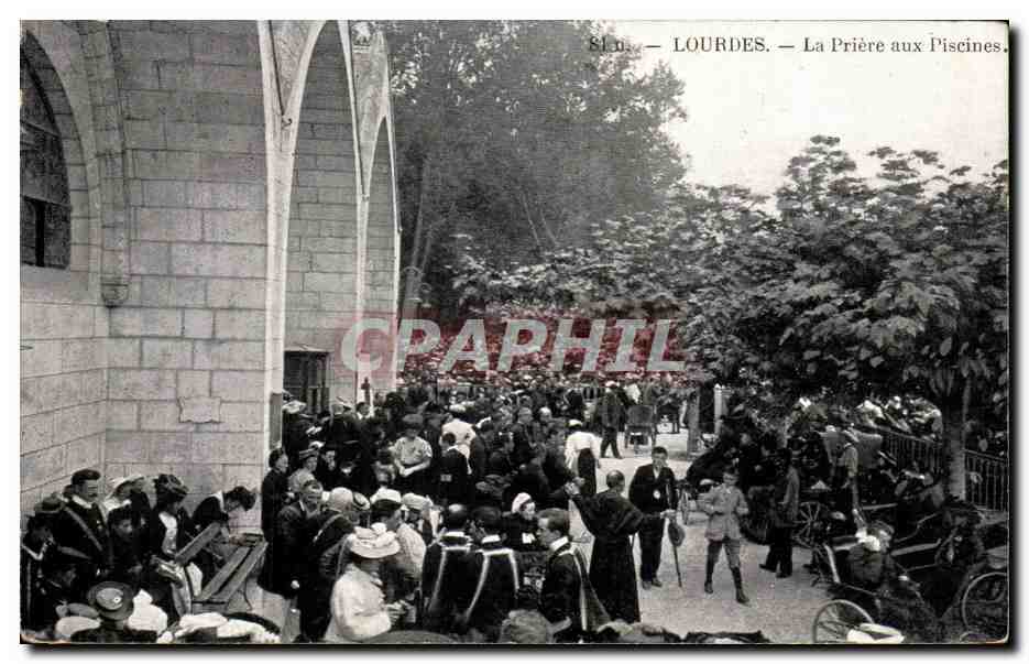CPA Lourdes La Priere aux Piscines