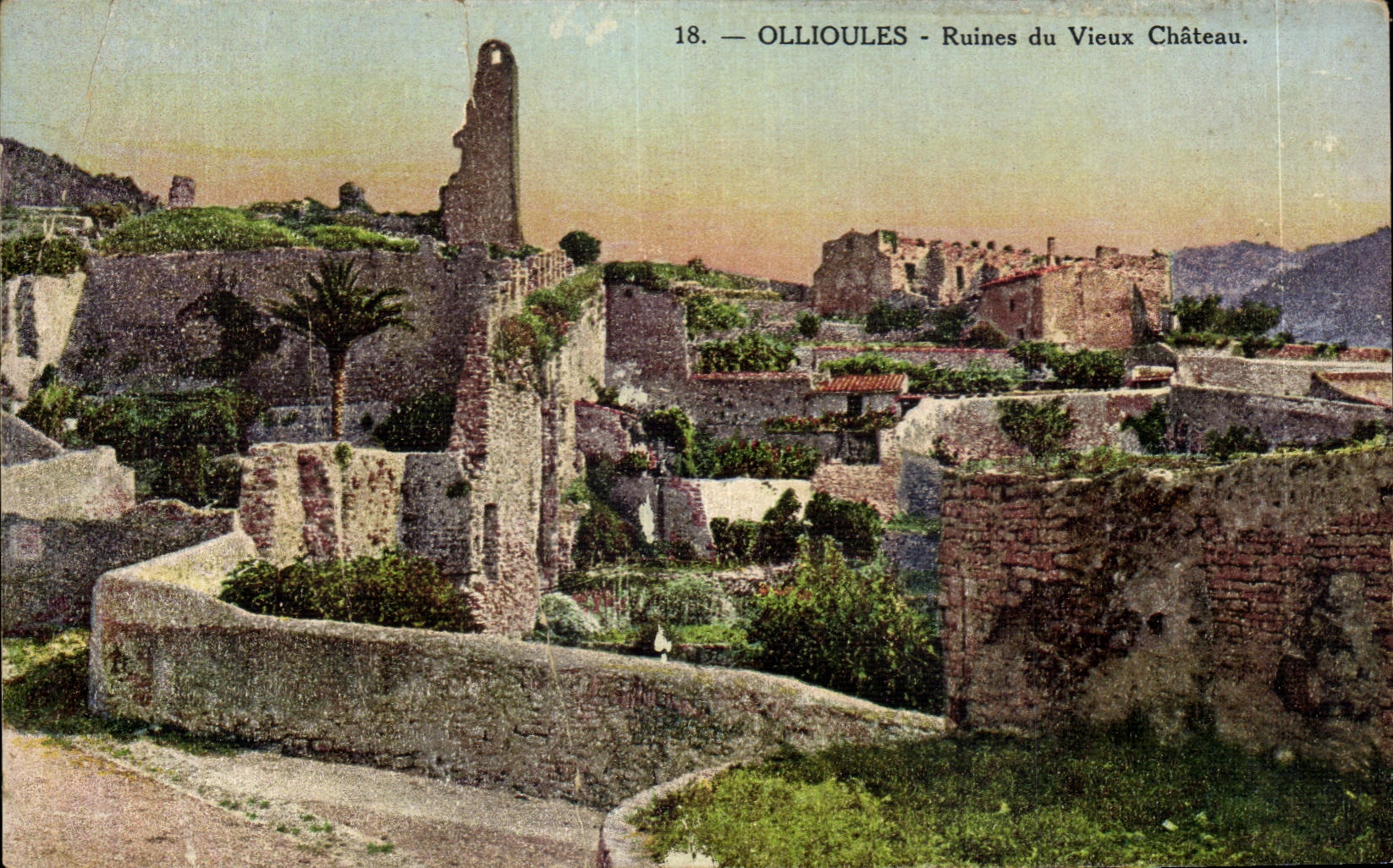 CPA Ollioules Ruines Du Vieux Chateau