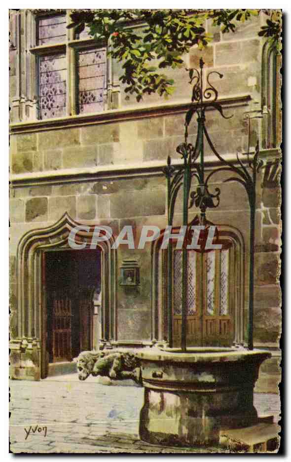 CPA Paris En Flanant Musee De Cluny le vieux puits