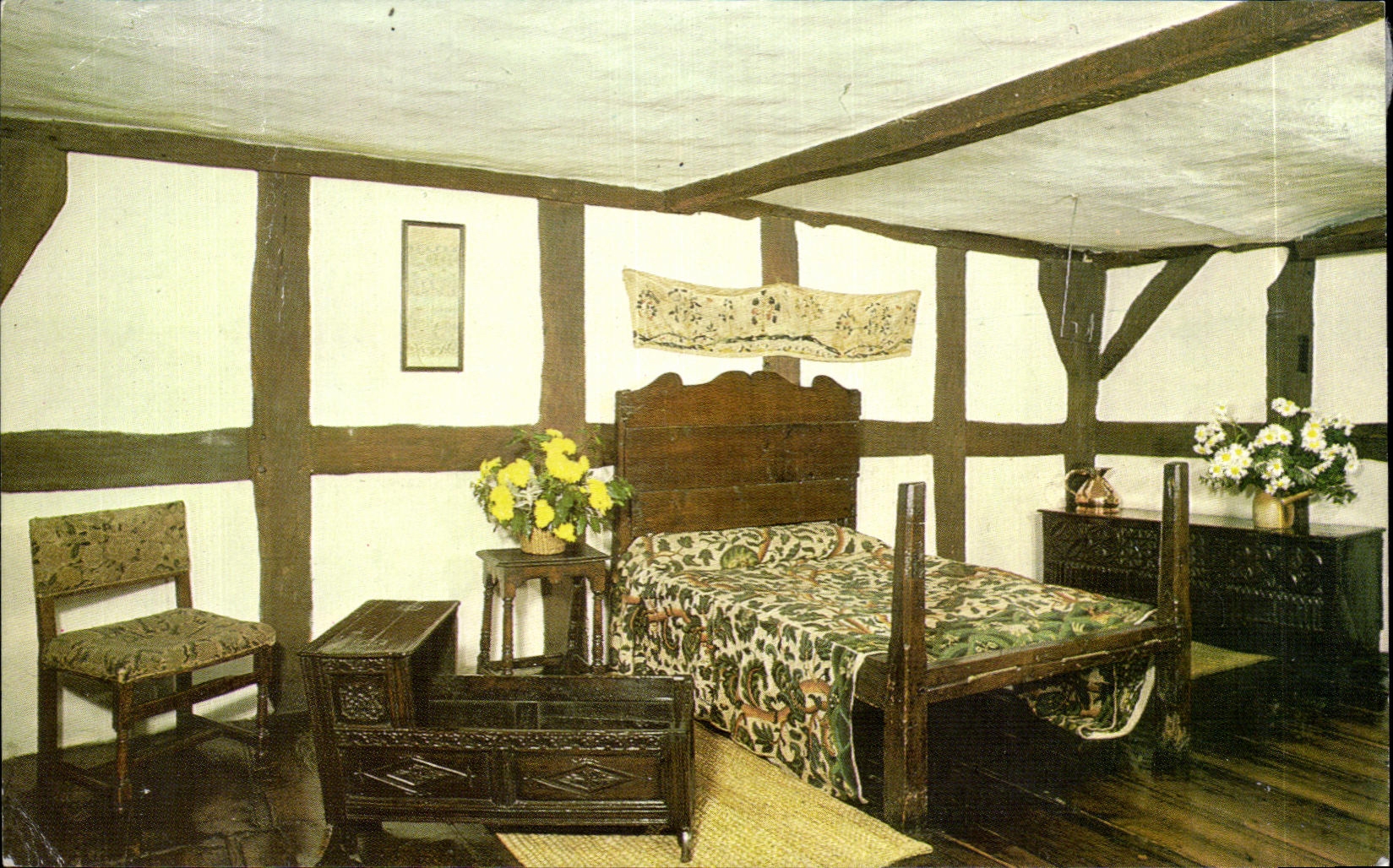 CPM The Birthroom Shakespeare's Birthplace Stratfort Upon Avon