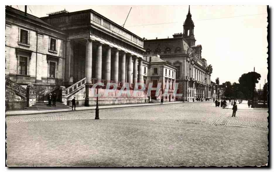 CPA Tours Le Palais de Justice