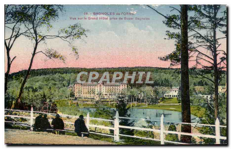 CPA Bagnoles de l'Orne Vue Sur Le Grand Hotel Prise de Super Bagnoles