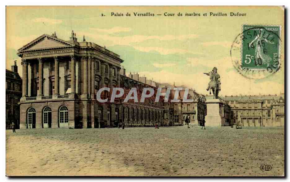 CPA Palais de Versailles Cour de Marbre et Pavillon Dufour