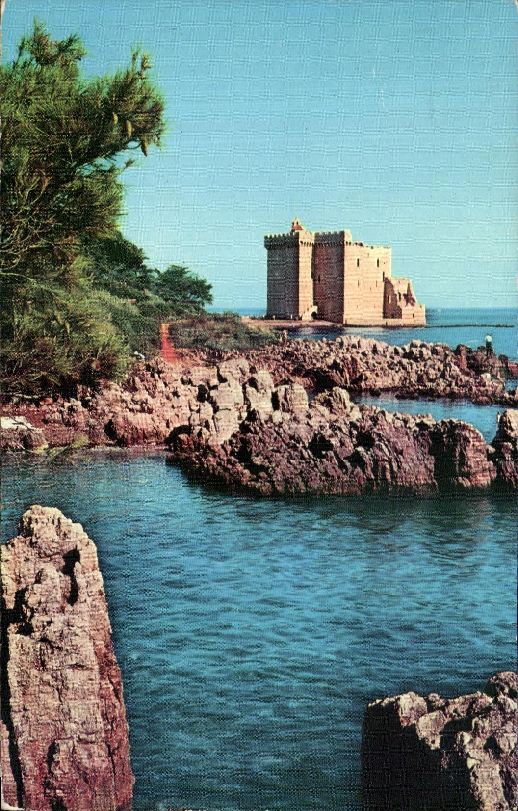 CPSM Environs Cannes Ruines du Vieux Chateau Fortifie de l'Abbaye de Lerins