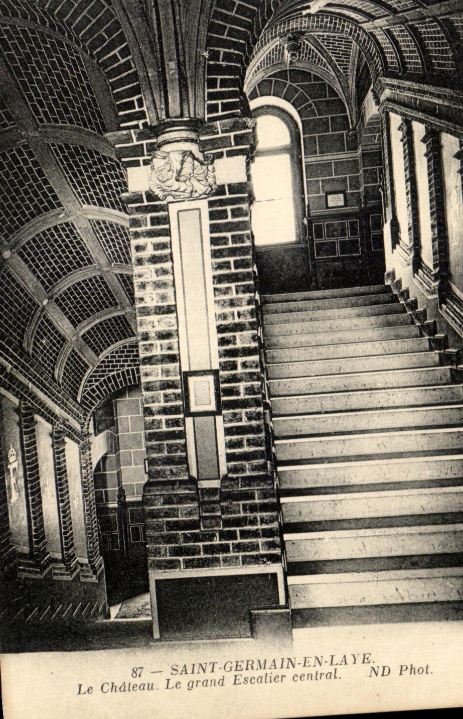 Saint-Germain-en-Laye — Le Château. Le grand Escalier central — ND Phot. n°87