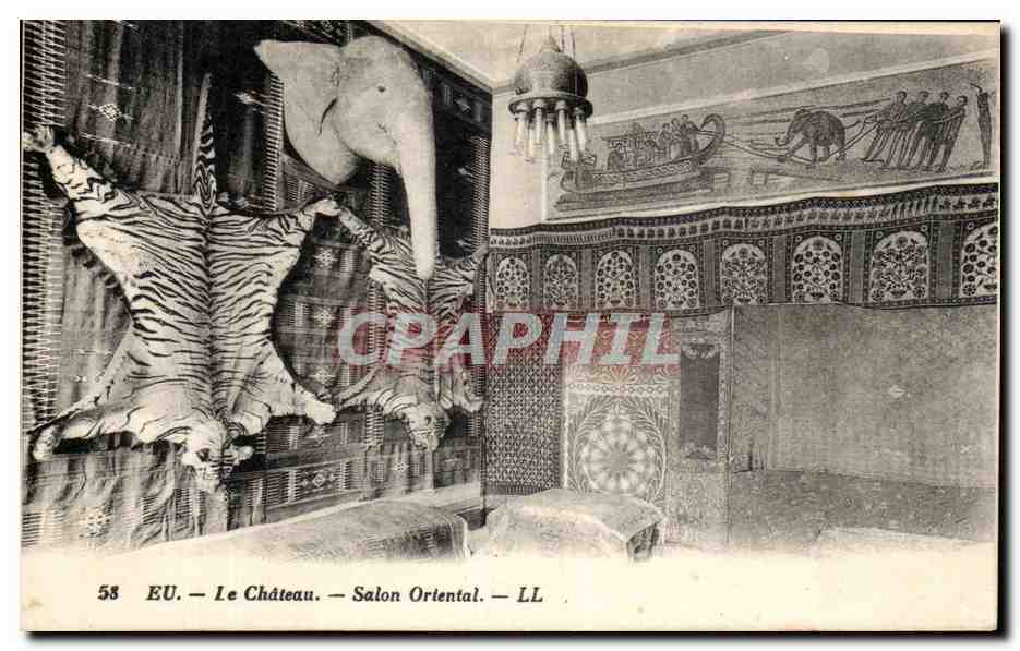 CPA Eu Le Chateau Salon Oriental Elephant Tigre 