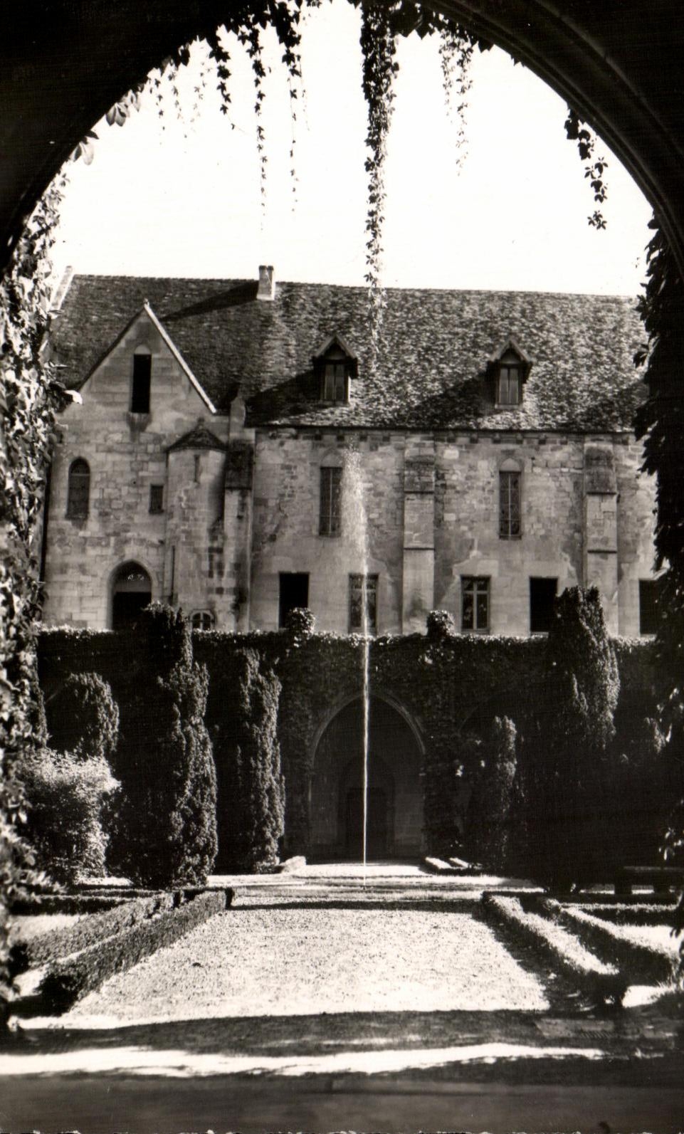 CPA Abbaye de Royaumont Amiere sur Oise