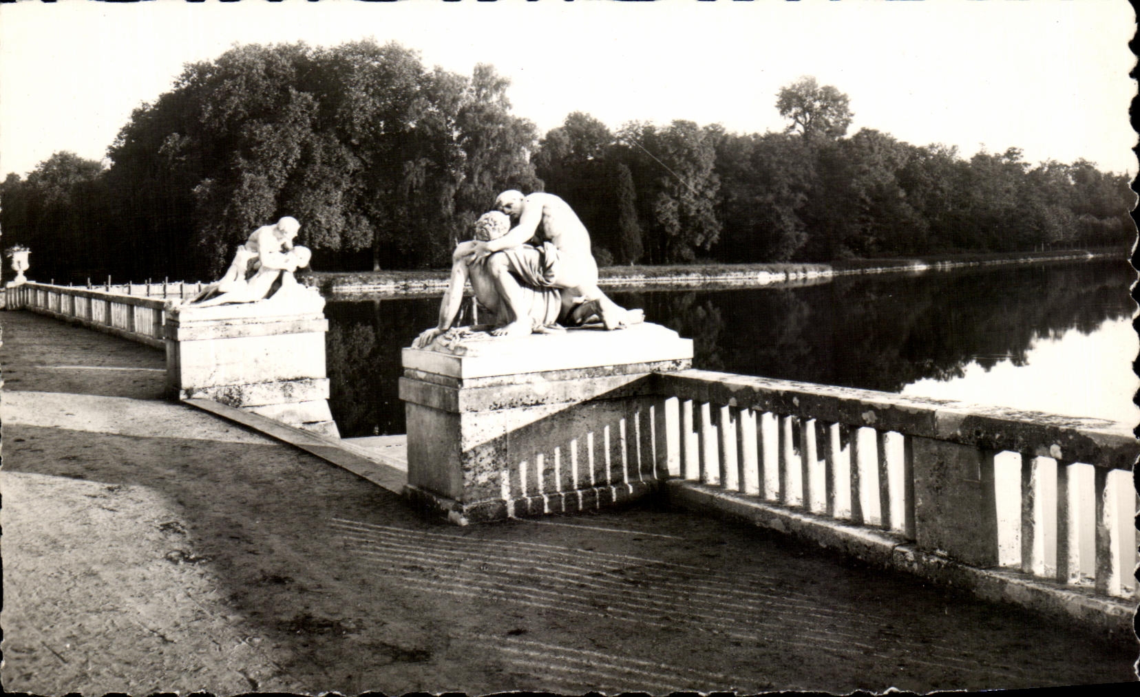 Castello di Rambouillet — L'Embarcadère — R. Gallois, Rueil-Malmaison