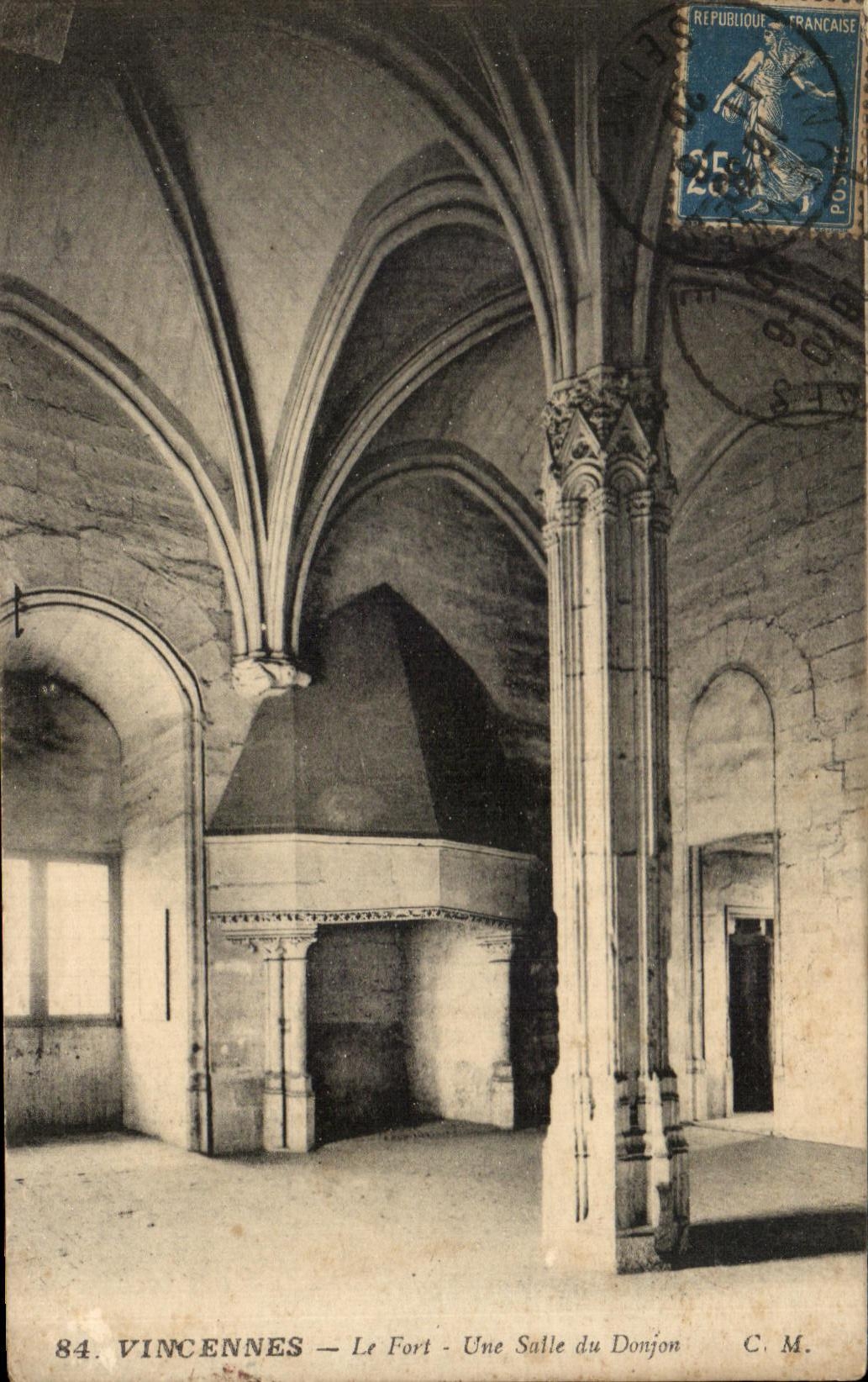 CPA Vincennes Le Fort Une Salle de Donjon