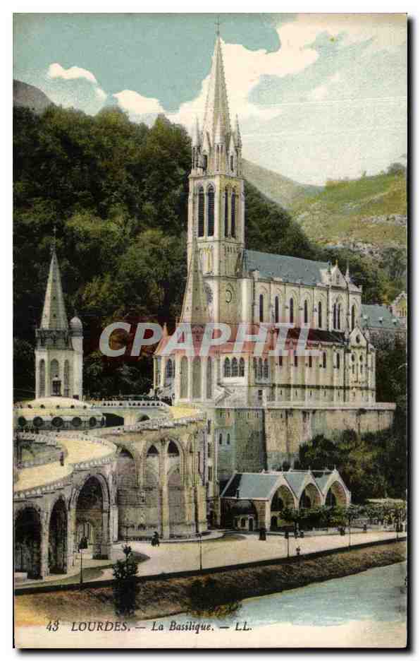 CPA Lourdes La Basilique