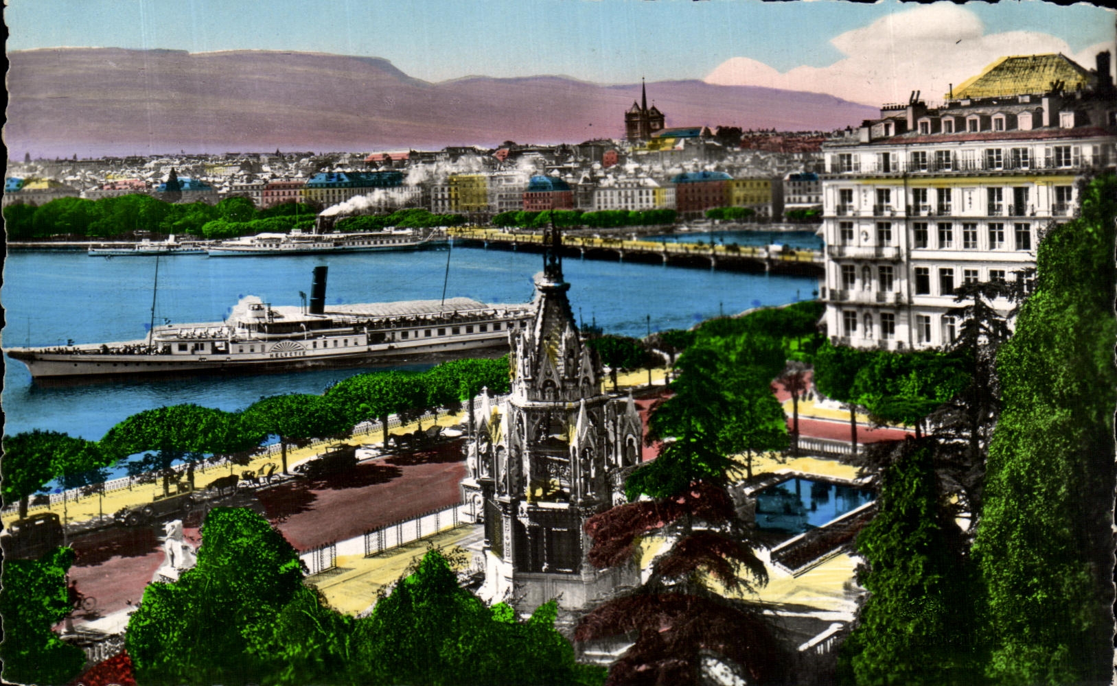 CPA Geneve Monument Brunswick Et Vue Sur La Ville Bateau Helvetie