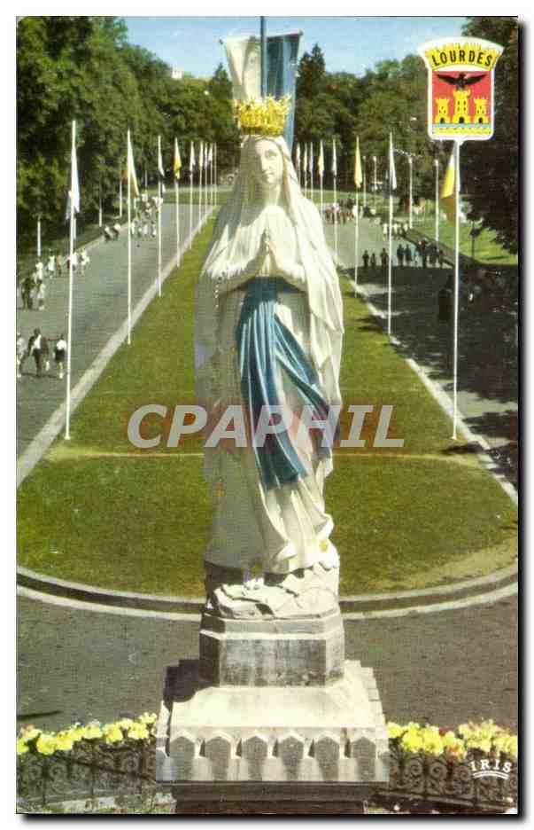 CPSM Lourdes La Vierge Couronnee 