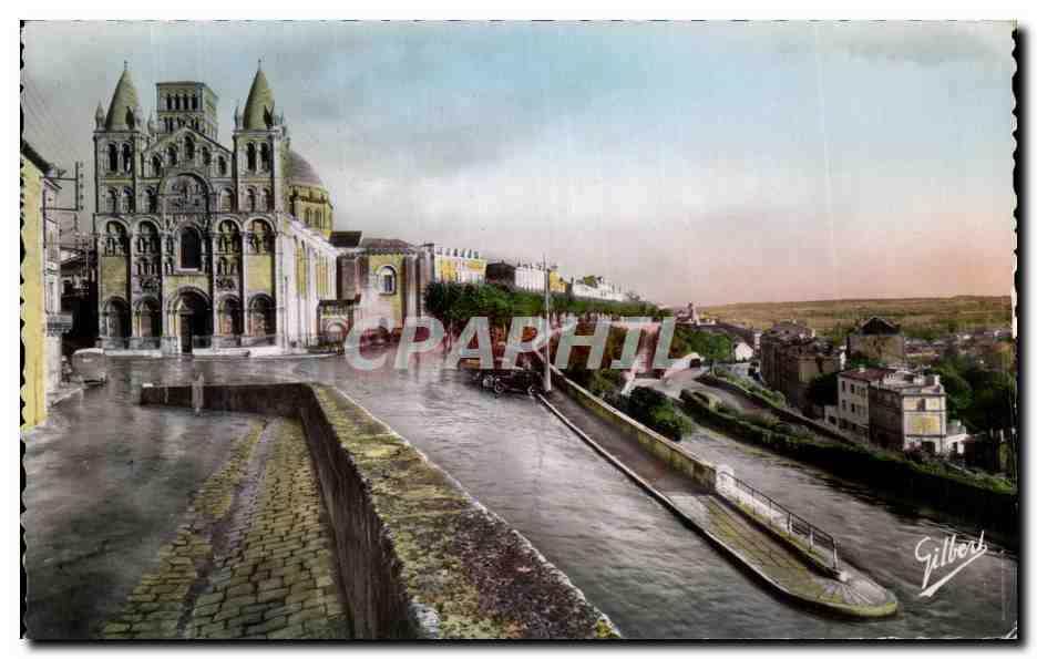 Angoulême — La Cathédrale Saint-Pierre XII et les Remparts — Éditions Charentaises d'Art A. Gilbert
