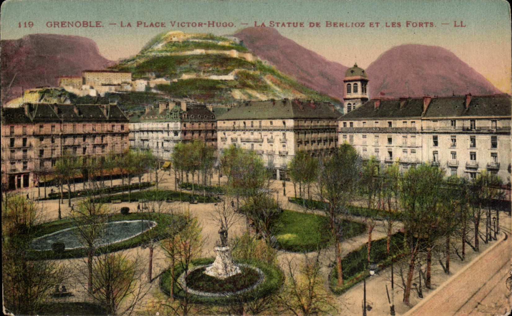 CPA Grenoble La Place Victor Hugo La Statue De Berlioz Et Les Forts