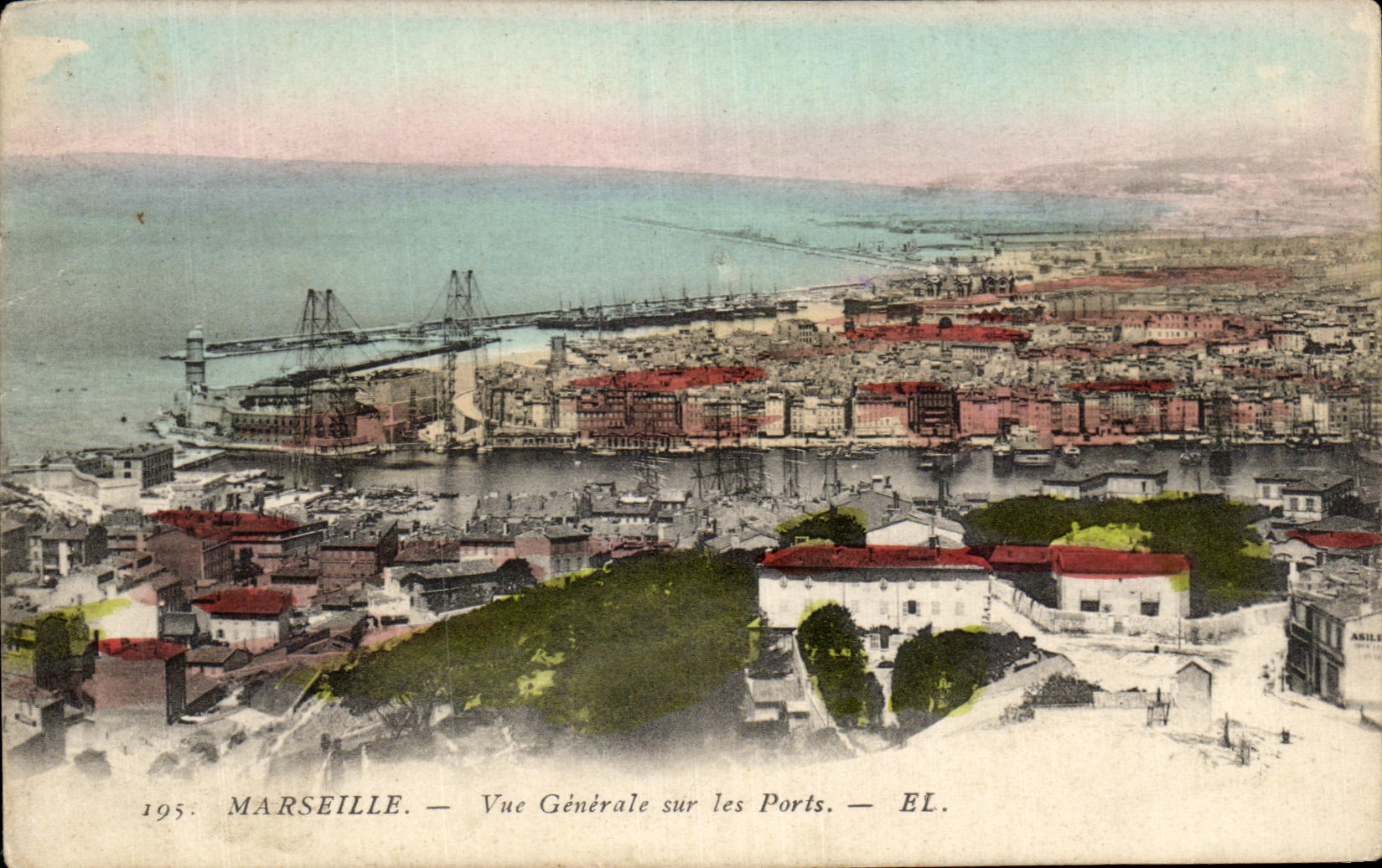CPA Marseille Vue Generale Sur Les Ports