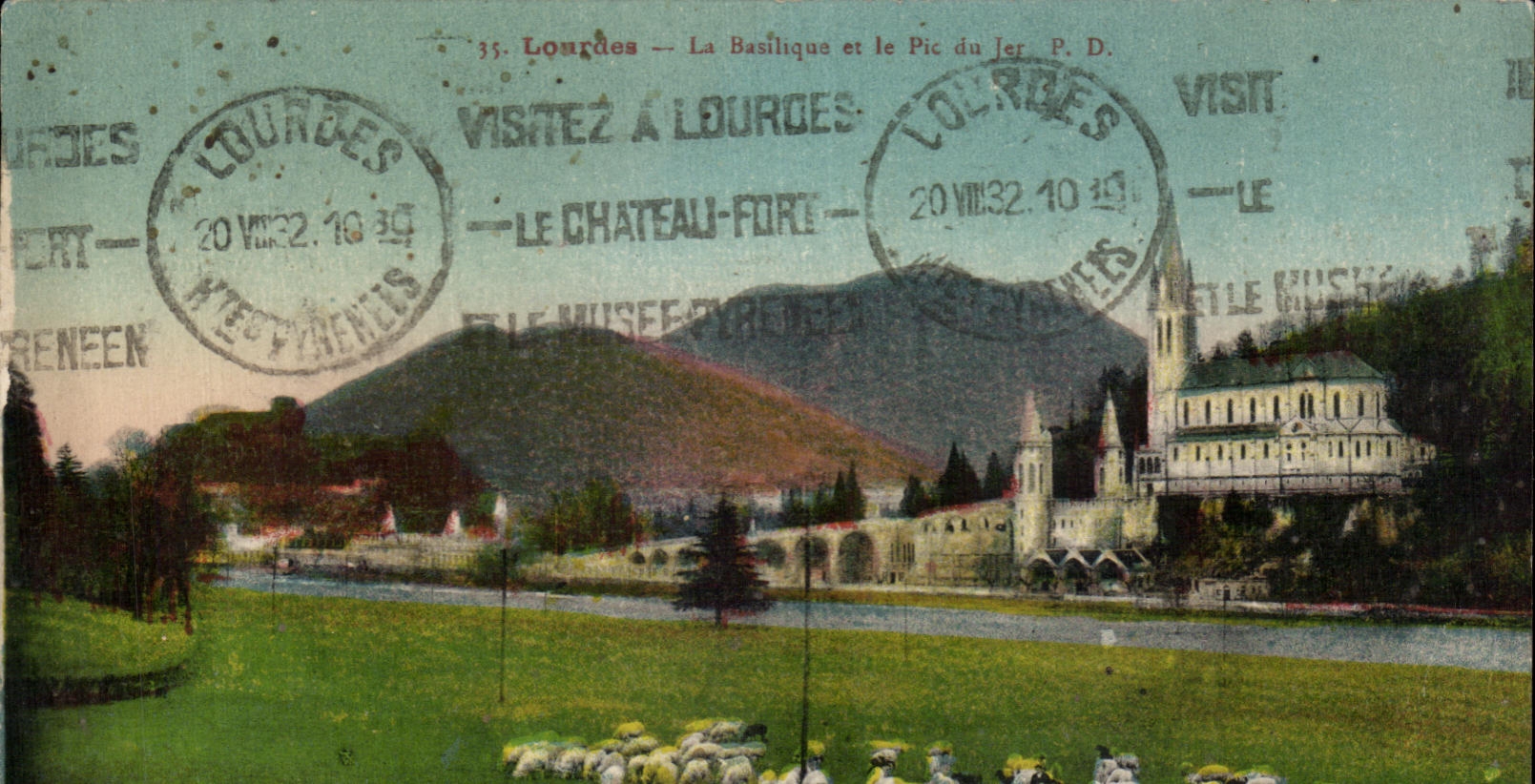 CPA Lourdes La Basilique Et Le Pic Du Jer Moutons 