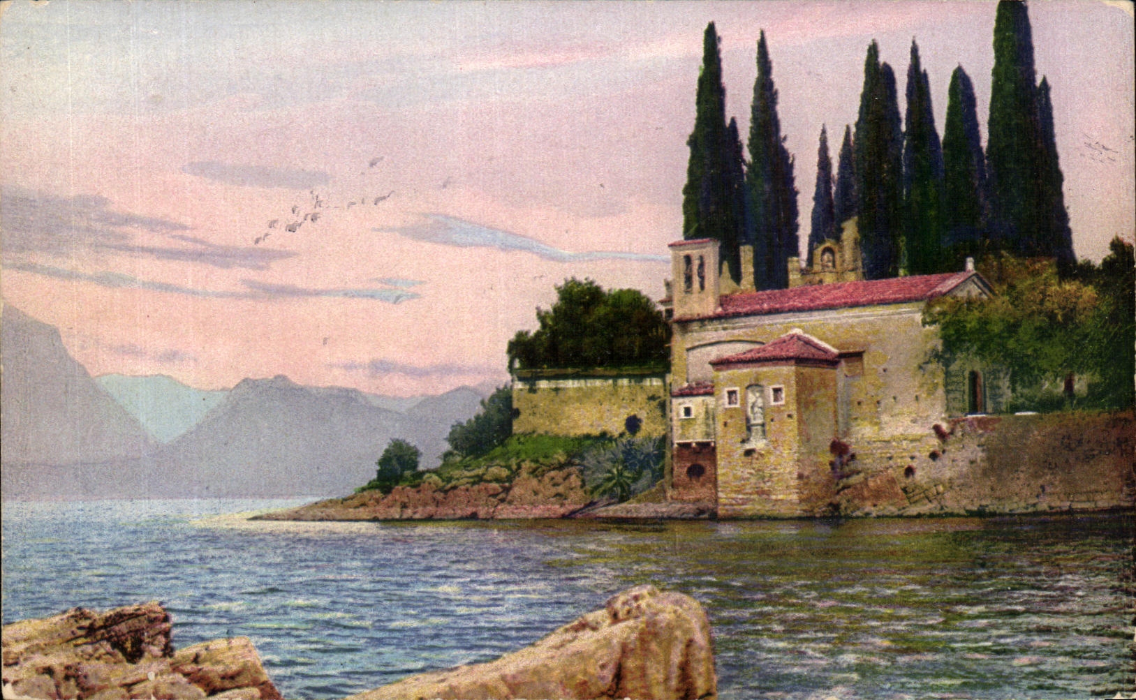 CPA Batisse au bord d'un lac Italie 
